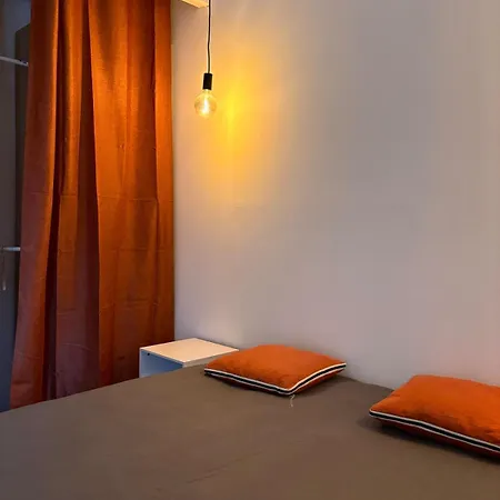 Dom wakacyjny Jolie Maison En Centre Avec Climatisation Grand Lit Double Arles