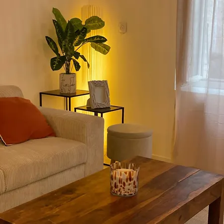 Dom wakacyjny Jolie Maison En Centre Avec Climatisation Grand Lit Double *