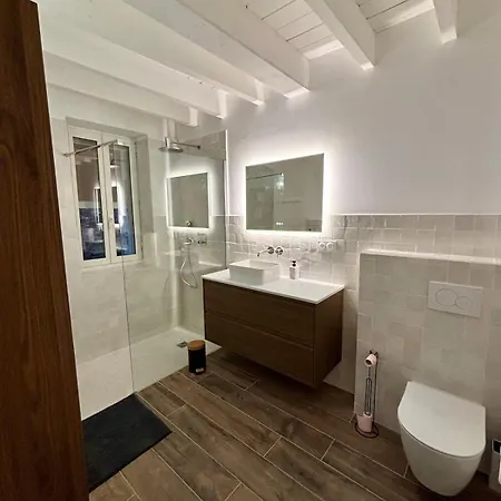 Jolie Maison En Centre Avec Climatisation Grand Lit Double *